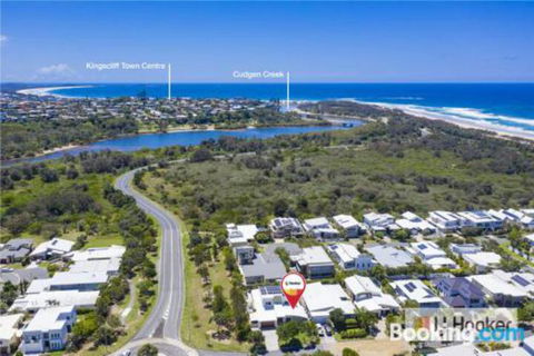 HIGH TIDES On ELLISTON - Darwin Holiday 5