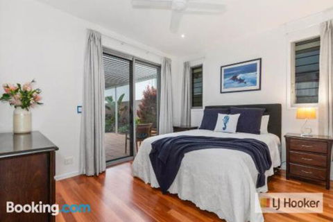 HIGH TIDES On ELLISTON - Darwin Holiday 6