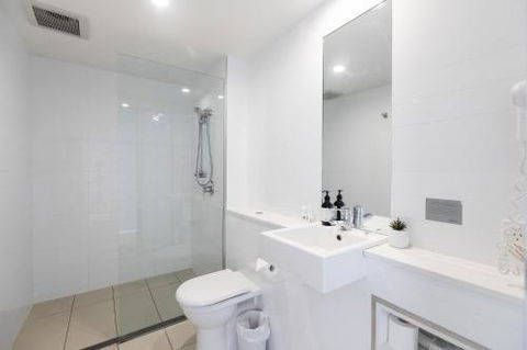 The Loua 1 Nelson Bay - Darwin Holiday 6