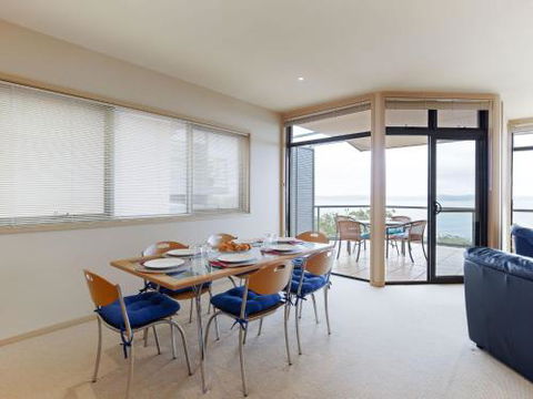 23 Wollomi Ave Stunning Water Views & WIFI - Darwin Holiday 3