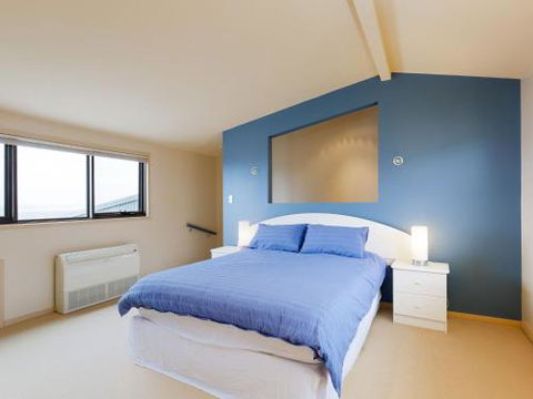 23 Wollomi Ave Stunning Water Views & WIFI - Darwin Holiday 1