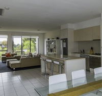 Stylish 3 Bedroom Condo - Darwin Holiday