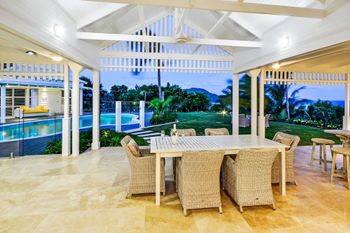 Whitehaven Luxury 5 Bedroom 5 Bathroom House Ocean View With 2 Golf Bu - Darwin Holiday 5