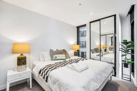 FV Iconic Designer APT, Parking, Near CBD Qfv147-14 - Darwin Holiday 5