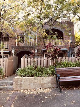 Sydney Harbor Town Houses Longs Ln - Darwin Holiday 2