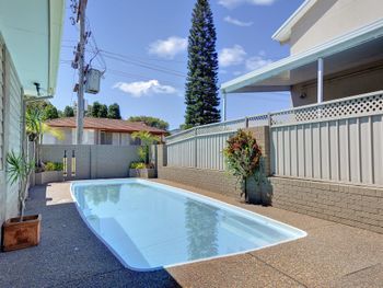 Blue Swimmer 33 Danalene Parade - Darwin Holiday 4