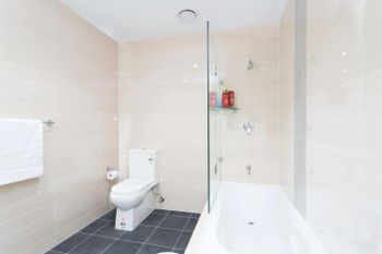 Executive Designer Apartment With Pool + Parking - Darwin Holiday 6