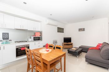 Conveniently Located Luxury Home 10 Mins From CBD - Darwin Holiday 1