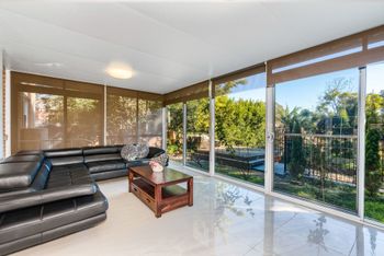 Spacious 4 Bedroom House The Hill - Darwin Holiday 0