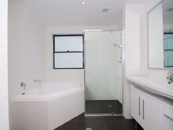 The Summit Unit 4 / 25 Tomaree Street - Darwin Holiday 5