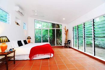 The Oak Beach Beachhouse - Darwin Holiday 5