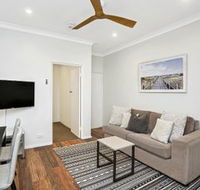 Two Bedroom Beachside Apartment CLOV4 - Darwin Holiday