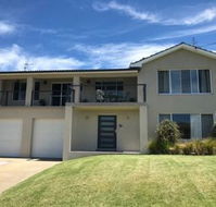 Ocean House at Mollymook - Darwin Holiday