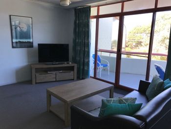 FATHOMS 19 - Darwin Holiday 0