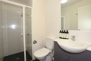 Three Bedrooms Unilodge In Paris End - Darwin Holiday 3