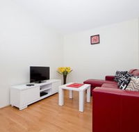 Thurlow Avenue Unit 3 / 09