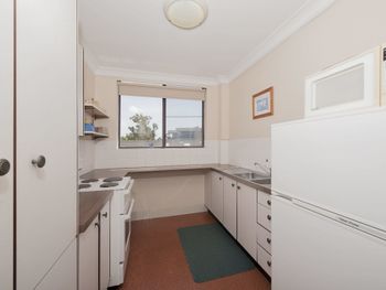 Bellevue Unit 7 / 4 Donald Street - Darwin Holiday 1