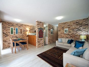 Tristani Bay Parkland Unit 60 / 2 Gowrie Avenue - Darwin Holiday 0