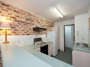 Tristani Bay Parkland Unit 60 / 2 Gowrie Avenue - Darwin Holiday 1