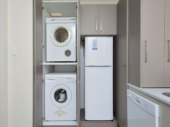 Shoal Bay Road Bay Village Unit 08 47 - Darwin Holiday 1