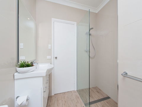 Shoal Bay Road, Bay Village, Unit 06, 47 - Darwin Holiday 5