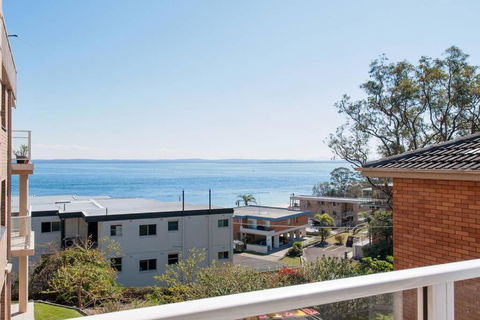 High Point Unit 4 / 4 Magnus Street - Darwin Holiday 5