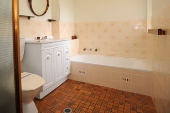 St George Unit 4 Nelson Bay - Darwin Holiday 1