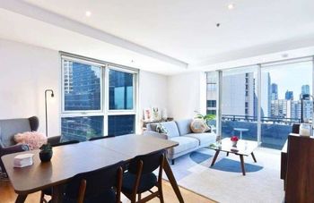 Melbourne City Apartment With Parking - Darwin Holiday 1