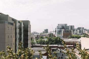 Luxurious Apartment In The Heart Of Melbournes CBD - Darwin Holiday 5