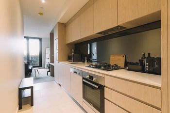 Luxurious Apartment In The Heart Of Melbournes CBD - Darwin Holiday 4