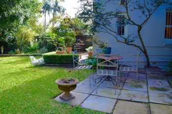 Expansive French Style Apartment H343 - Darwin Holiday 5