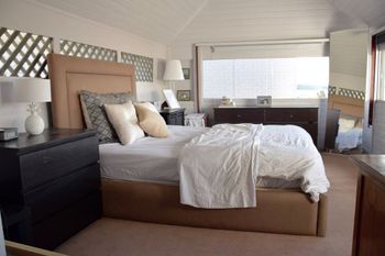 Expansive French Style Apartment H343 - Darwin Holiday 1