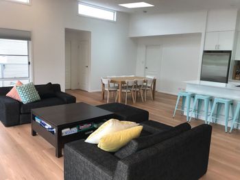 Spoilt People - Darwin Holiday 0