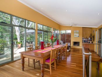 The Pleasure Dome - Darwin Holiday 4