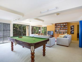 The Pleasure Dome - Darwin Holiday 5