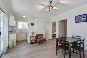 Renovated Apartment With Pool - Darwin Holiday 0