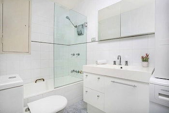 The Apartment Service CL405 - Darwin Holiday 2