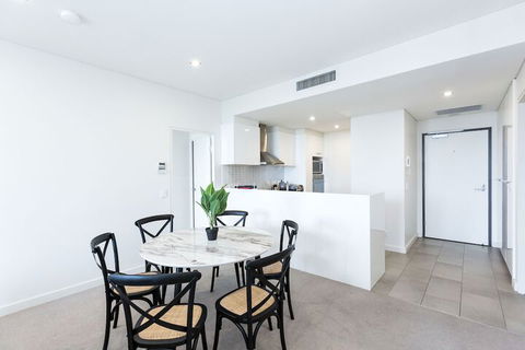 Trendy Self Contained City Apartment - Darwin Holiday 4