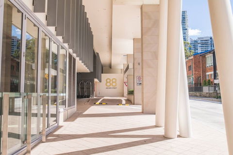 2bed Apartment! Modern Home For 4 At Chatswood - Darwin Holiday 5