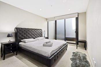 Roomerang At Istana 5 - Darwin Holiday 1