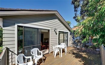 Little Beach House 8 Mistral Close - Darwin Holiday 3