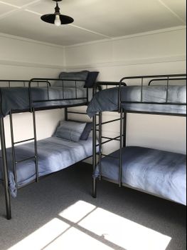 Maydena Digs Cottage - Darwin Holiday 1