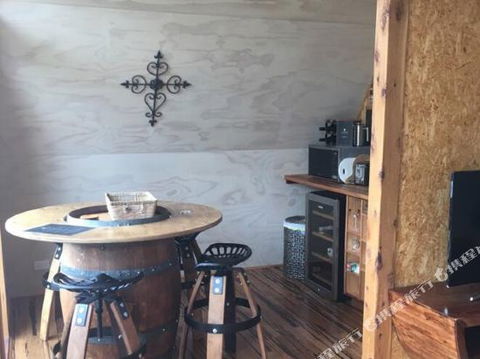 Bruny Island Accommodation 43 Degrees Beachside Studio Spa Apartments (1) - Darwin Holiday 5
