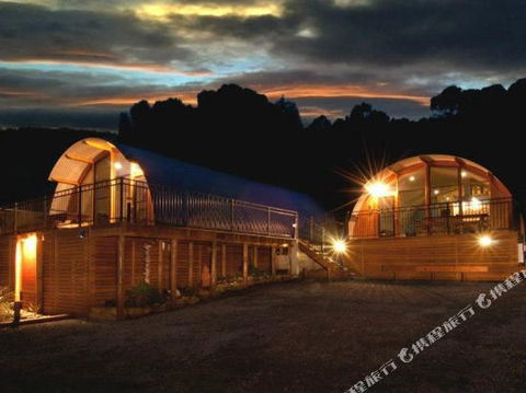 Bruny Island Accommodation 43 Degrees Beachside Studio Spa Apartments (1) - Darwin Holiday 0