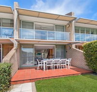 Number 4 James Cook Apartments - Darwin Holiday