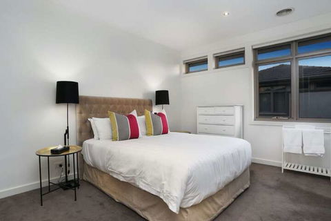 Kew Luxurious Townhouse - Darwin Holiday 5