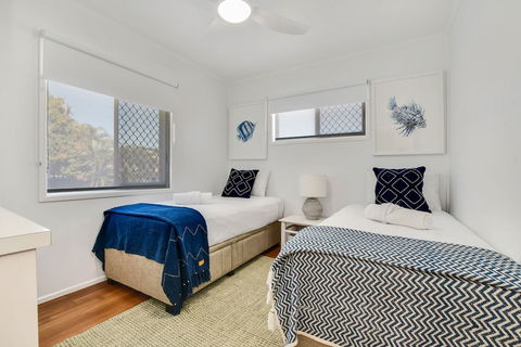 Rosies Bach - BUNA5 - Darwin Holiday 5