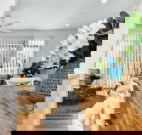 Rosies Bach - BUNA5 - Darwin Holiday