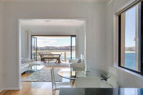 Ultimate Bondi Escape - Darwin Holiday 3