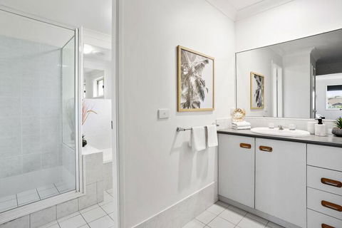 Lennox Belle - Darwin Holiday 4